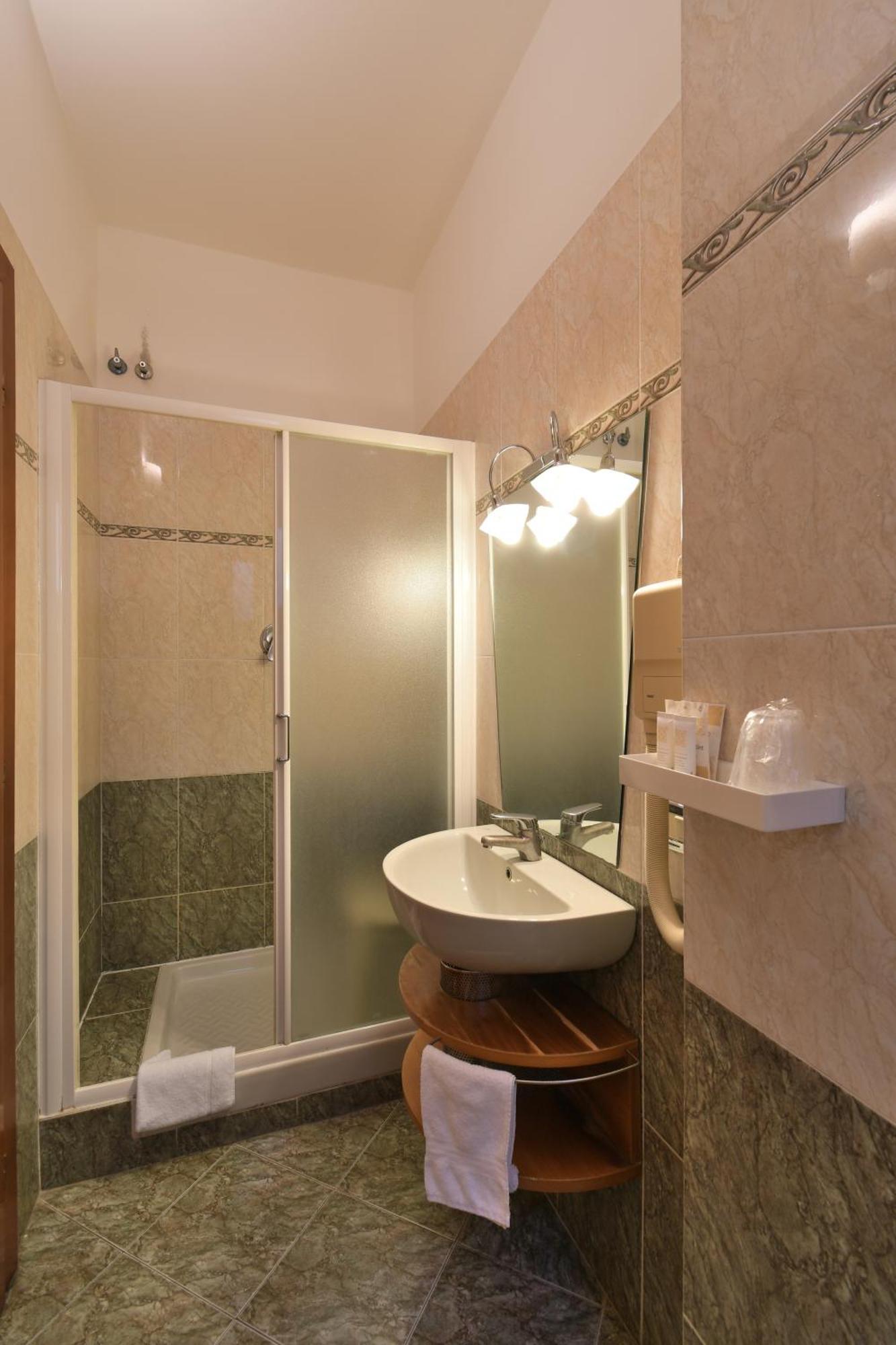 Hotel Cavour Rapallo Eksteriør bilde