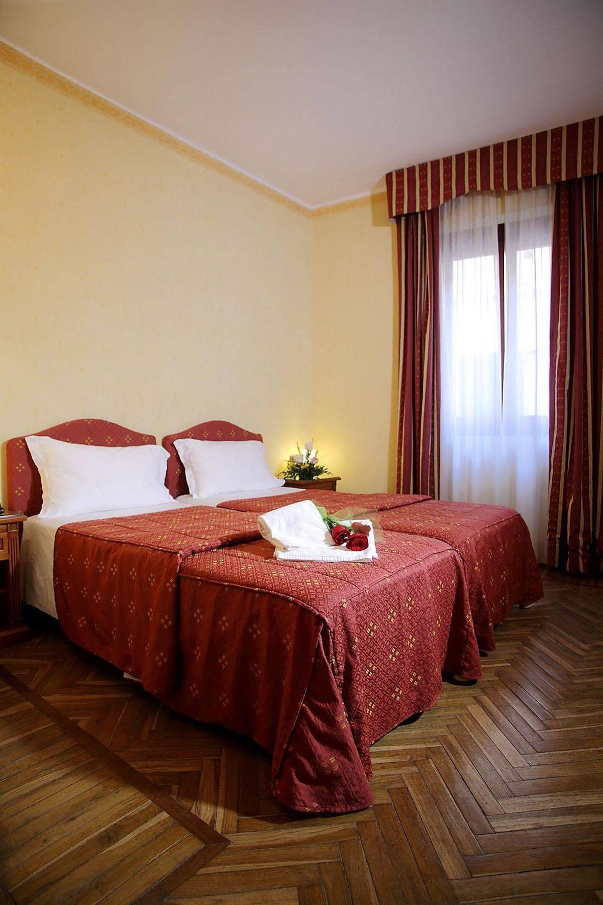 Hotel Cavour Rapallo Eksteriør bilde